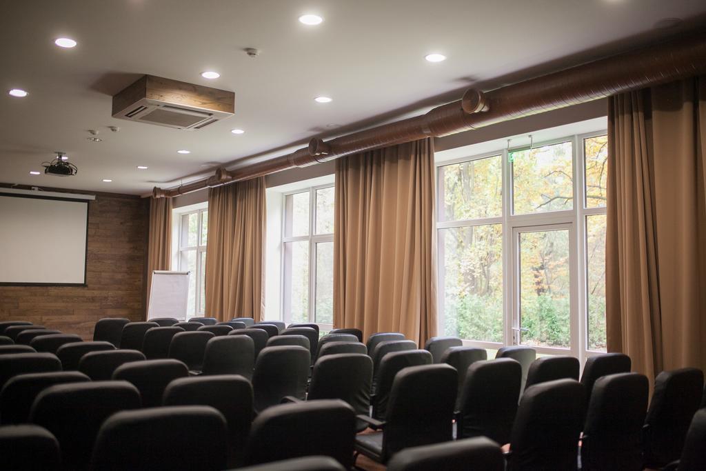 Park-Hotel Golosievo Kiev Extérieur photo