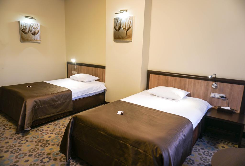 Park-Hotel Golosievo Kiev Extérieur photo