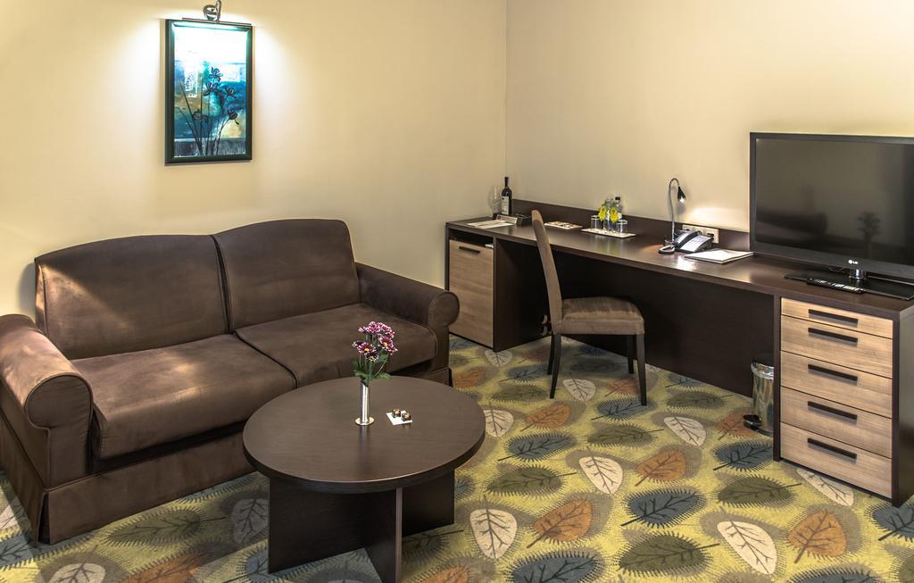 Park-Hotel Golosievo Kiev Extérieur photo