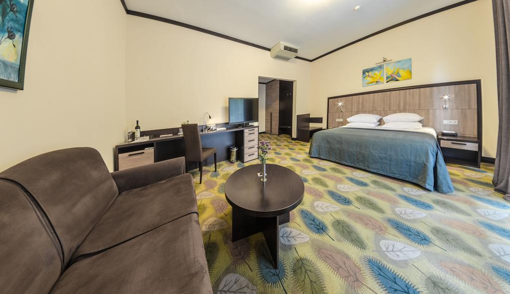 Park-Hotel Golosievo Kiev Extérieur photo