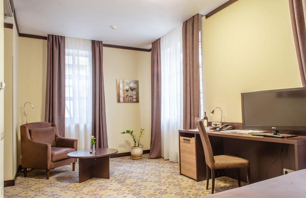 Park-Hotel Golosievo Kiev Extérieur photo