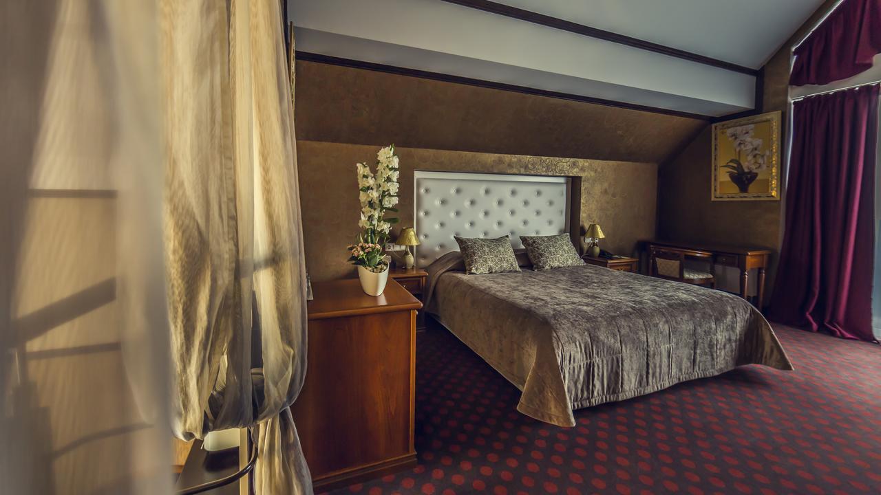 Park-Hotel Golosievo Kiev Extérieur photo
