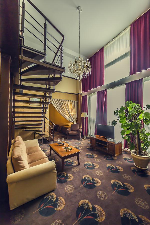 Park-Hotel Golosievo Kiev Extérieur photo