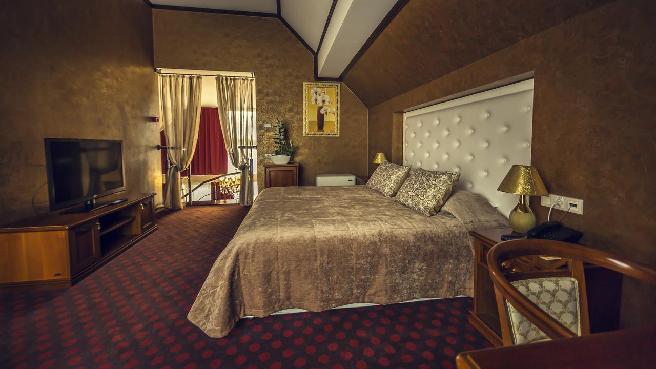 Park-Hotel Golosievo Kiev Extérieur photo