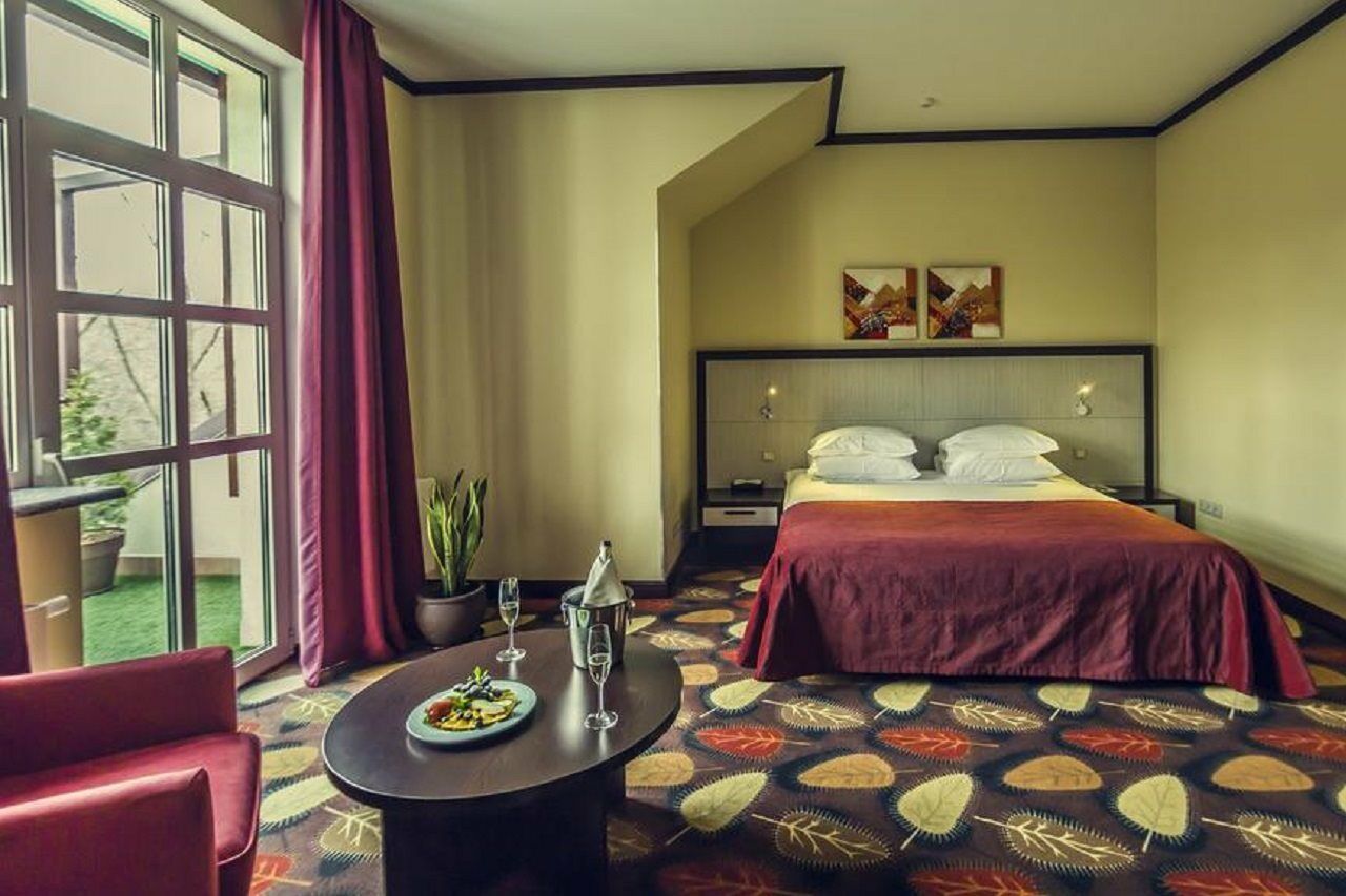 Park-Hotel Golosievo Kiev Extérieur photo