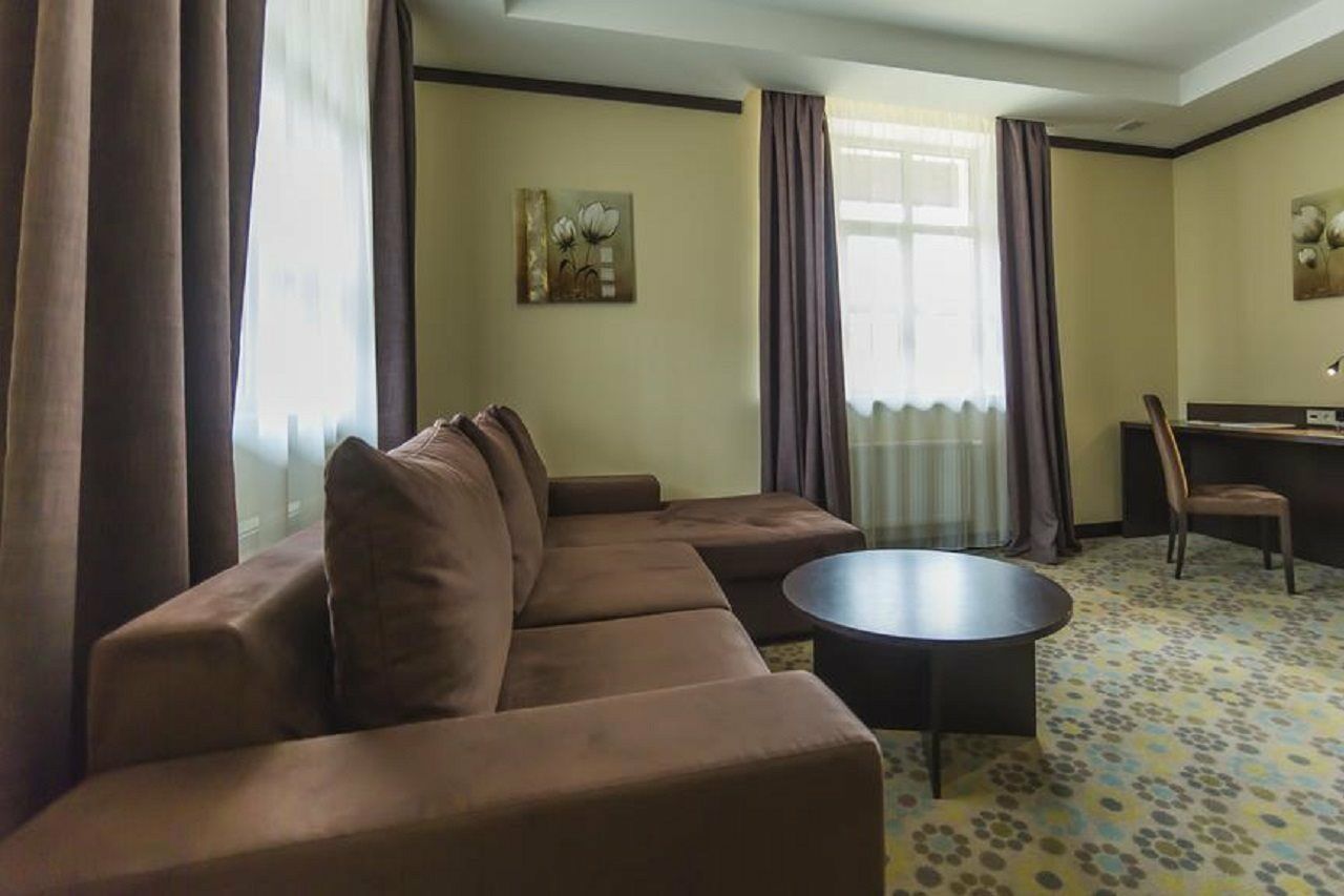 Park-Hotel Golosievo Kiev Extérieur photo